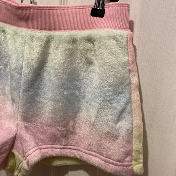 NWT Victoria’s Secret PINK Pastel Rainbow Velvet Fuzzy Shorts - Picture 3 of 14
